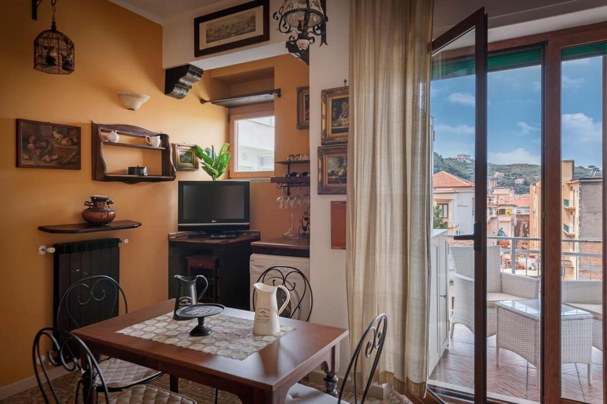 La Musica In The Heart Of Sorrento, 100 M From Station Διαμέρισμα Εξωτερικό φωτογραφία