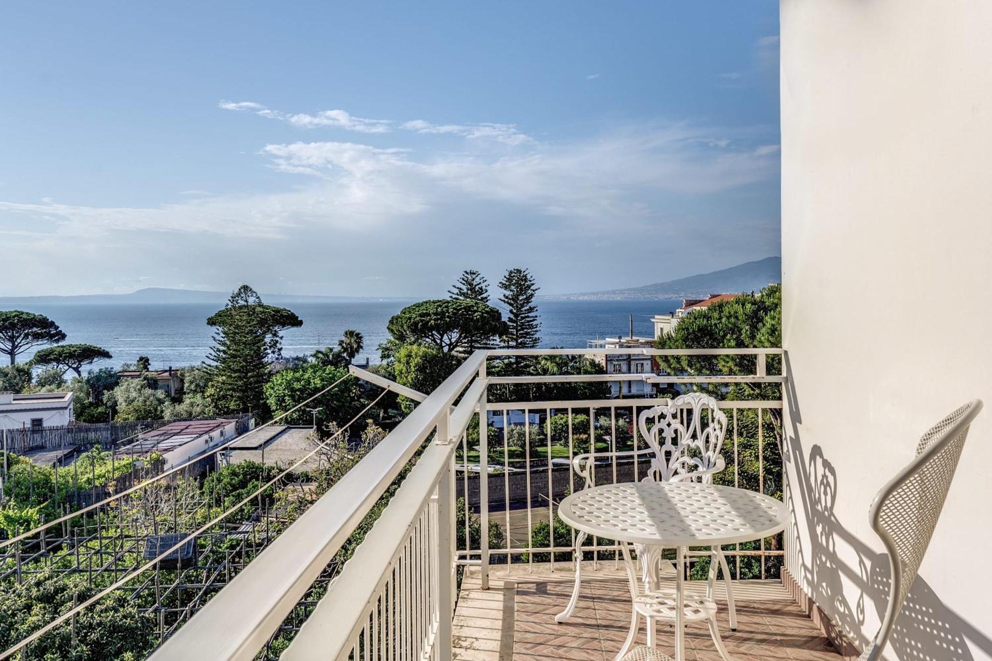 La Musica In The Heart Of Sorrento, 100 M From Station Διαμέρισμα Εξωτερικό φωτογραφία